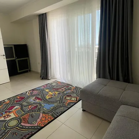 Spacious 4 1 Penthouse With Full Facilities, 500m To The Sea, Avsallar * אלאניה