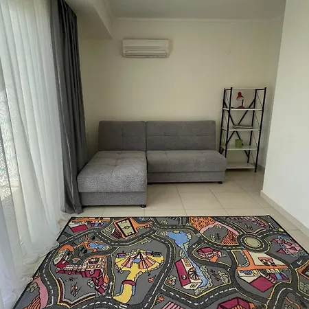 Spacious 4 1 Penthouse With Full Facilities, 500m To The Sea, Avsallar * אלאניה